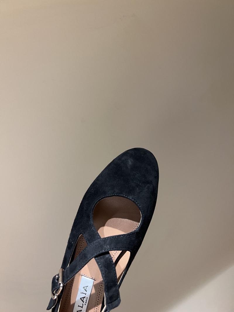 Other flat shoes